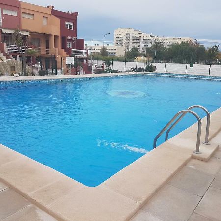 فيلا Duplex, Piscina Y Playa بويبلا دي فارنالس المظهر الخارجي الصورة