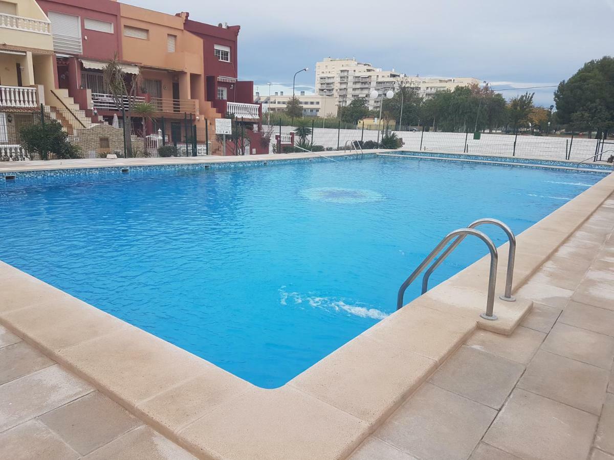 فيلا Duplex, Piscina Y Playa بويبلا دي فارنالس المظهر الخارجي الصورة
